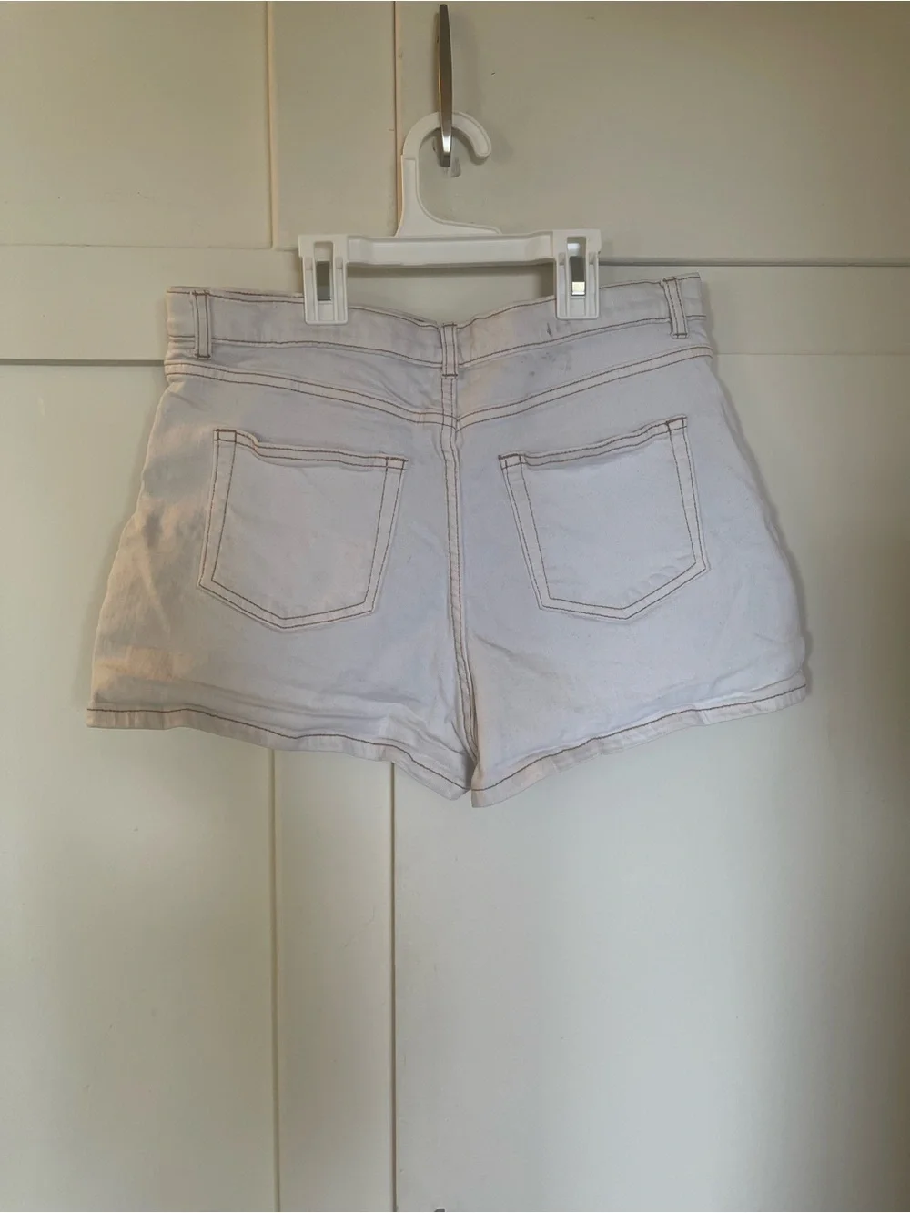 Women's/Juniors White 90’s A-Line Denim Shorts